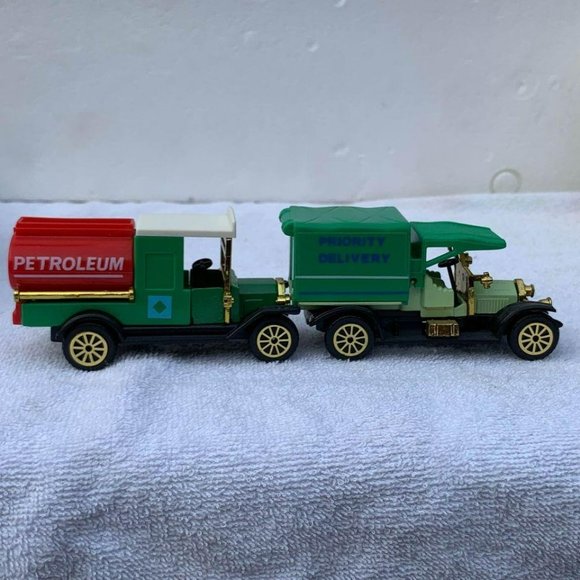 Readers Digest Toy Trucks, Tanker And Delivery Truck Vintage 80s Diecast Toys - Picture 5 of 9